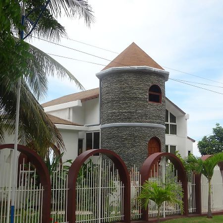 House Rapunzel Hotel Oslob Exterior foto