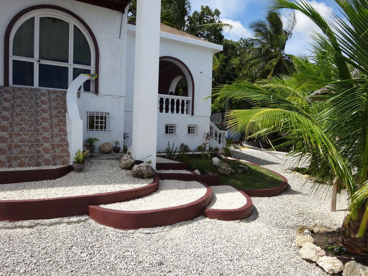 House Rapunzel Hotel Oslob Exterior foto